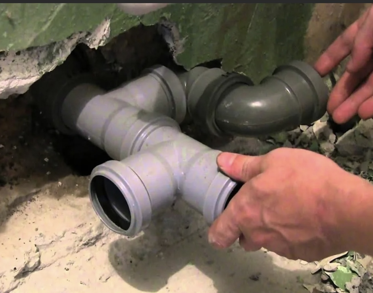 Ремонт канализационных труб Монтаж канализационных труб