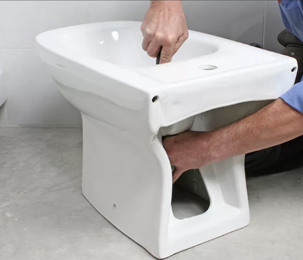 Демонтаж биде Маяковская метро Москвы Демонтаж биде